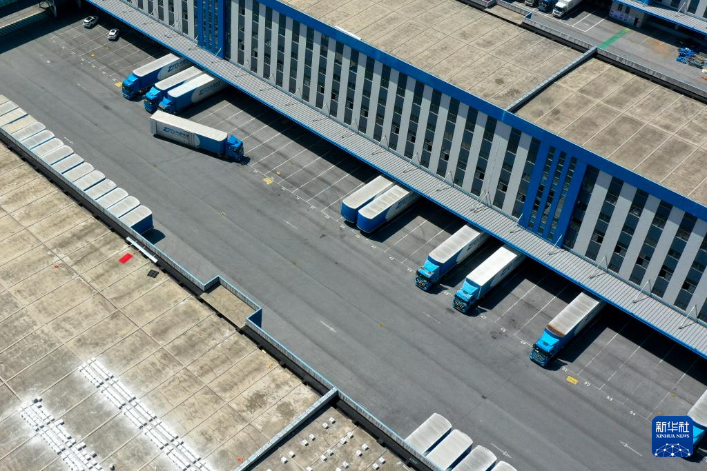 李强签署国务院令,公布《农村公路条例》;三部门联合治理车辆运输车超标装载运输;山东加快黄河流域国际物流大通道建设