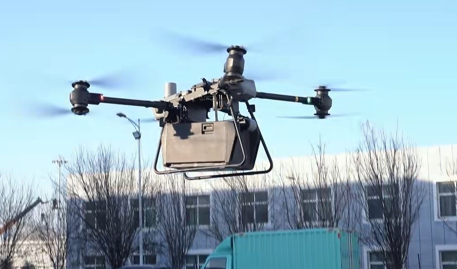 国家邮政局：8部门：加快研究制定自动配送车、无人机等相关标准；首都机场g4货运站投运